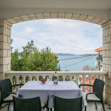 Apartments Lovric Trogir Ngoại thất bức ảnh