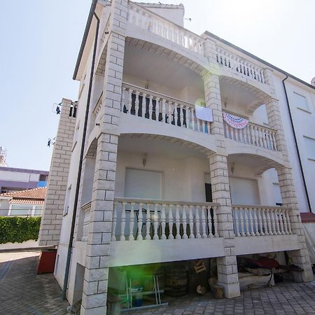 Apartments Lovric Trogir Ngoại thất bức ảnh
