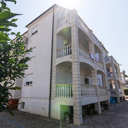 Apartments Lovric Trogir Ngoại thất bức ảnh