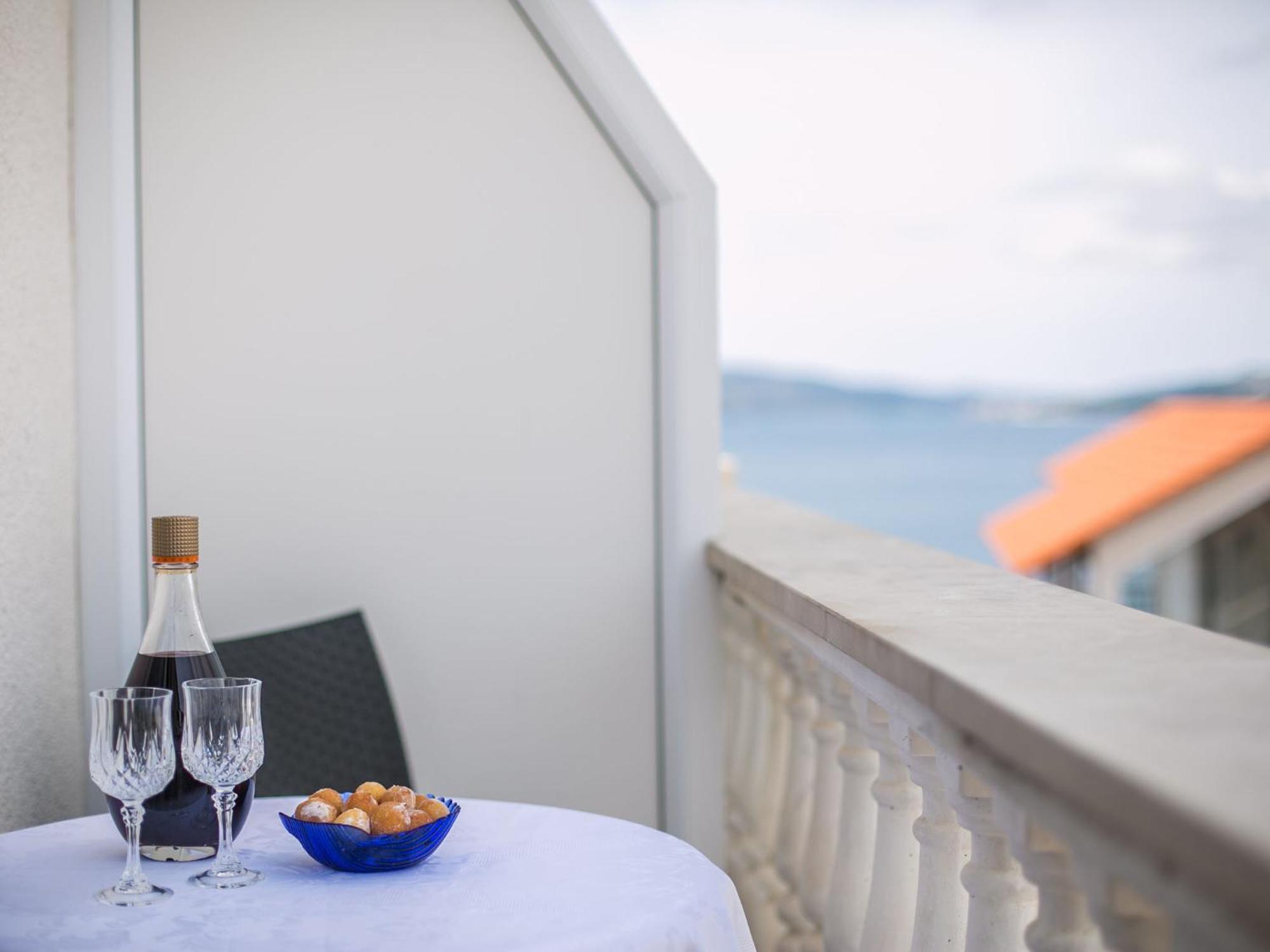 Apartments Lovric Trogir Phòng bức ảnh