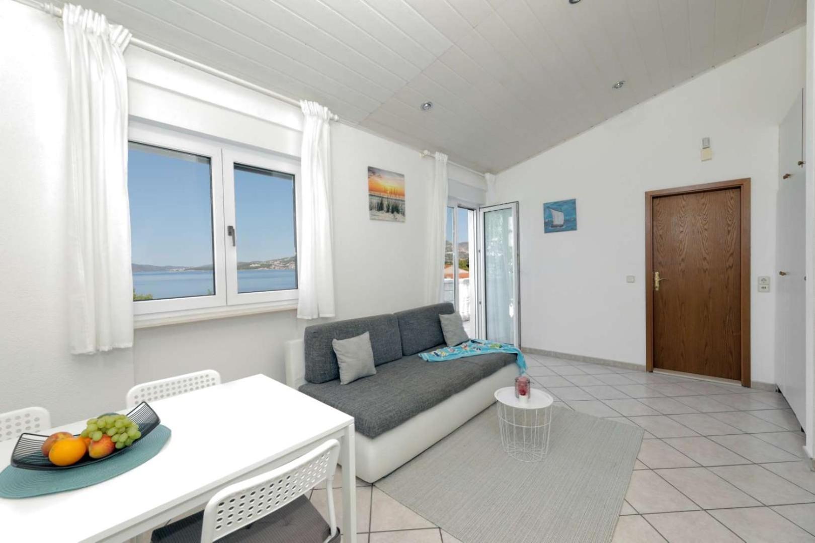Apartments Lovric Trogir Ngoại thất bức ảnh